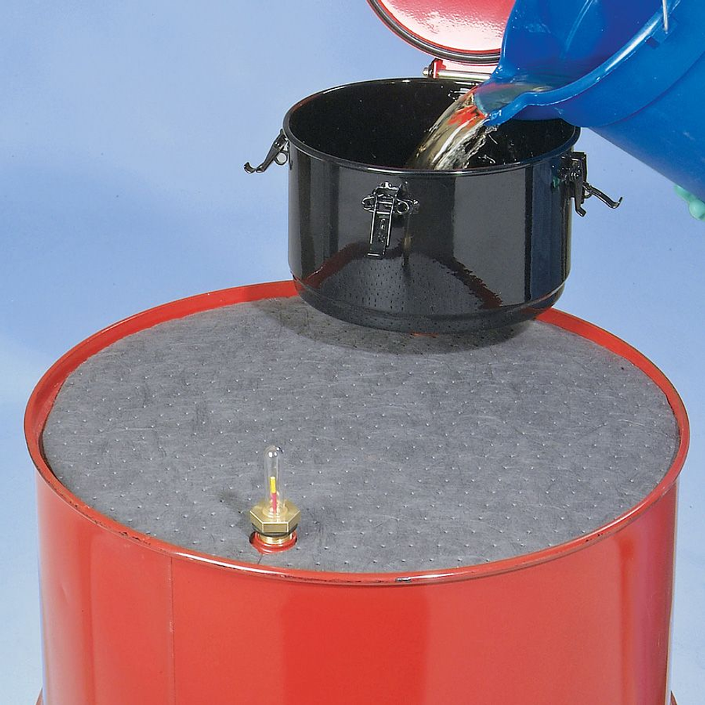 Абсорбирующий мат для масла на бочку